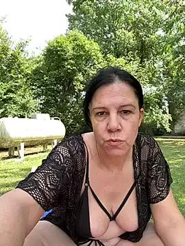 THESWEETBRUNETTE from StripChat is Freechat