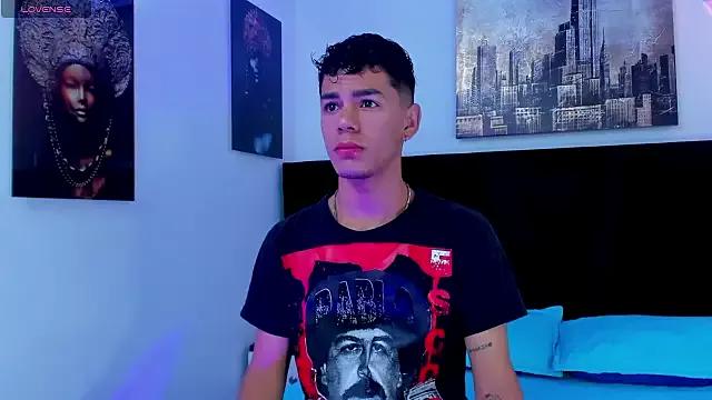 thomasxjhonson from StripChat is Freechat