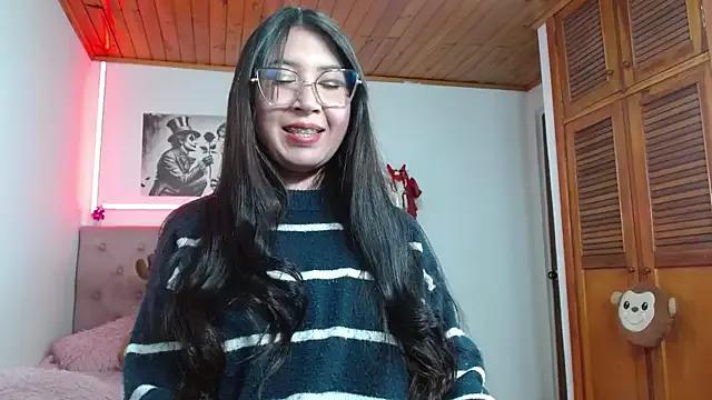 Check-out our cam rooms range and converse on a personal level with our delicious livecams streamers, showing off their spicy curves and toys.