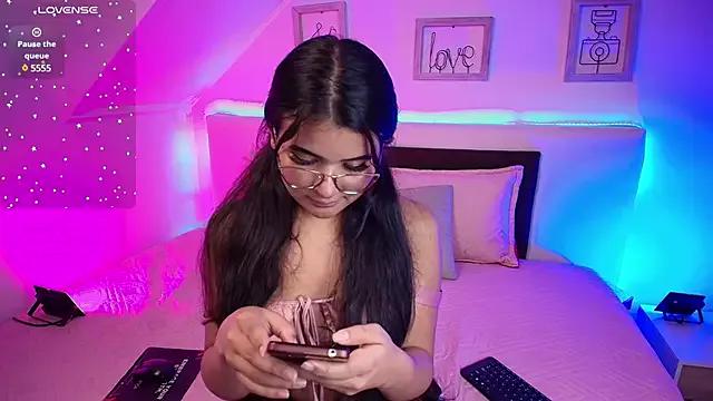 Tifanny_grey from StripChat is Freechat