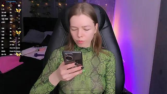 Check-out our cam rooms range and converse on a personal level with our delicious livecams streamers, showing off their spicy curves and toys.
