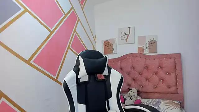 Check-out our cam rooms range and converse on a personal level with our delicious livecams streamers, showing off their spicy curves and toys.