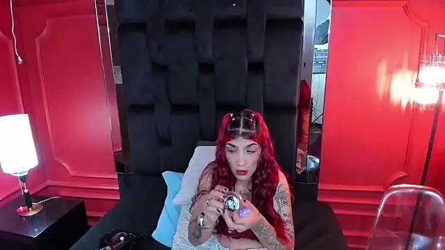 Check-out our cam rooms range and converse on a personal level with our delicious livecams streamers, showing off their spicy curves and toys.