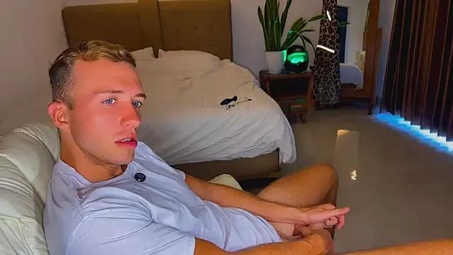 tommy_cumfinger from StripChat is Freechat