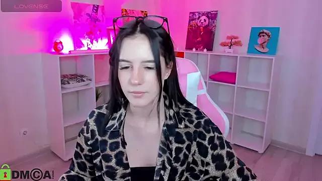Check-out our cam rooms range and converse on a personal level with our delicious livecams streamers, showing off their spicy curves and toys.