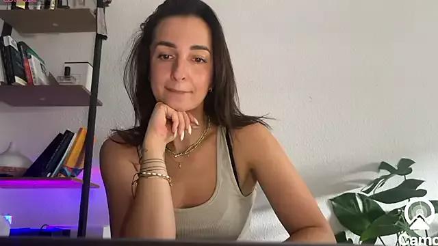 ToryBliss from StripChat is Freechat