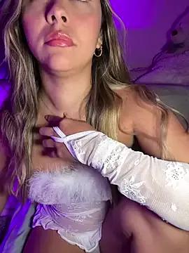 tuckersabrina from StripChat is Freechat