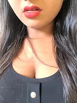 Tuti_frooti from StripChat