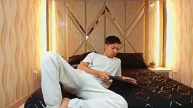Twink_sensationx from StripChat is Freechat