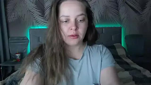 uliastar from StripChat is Freechat