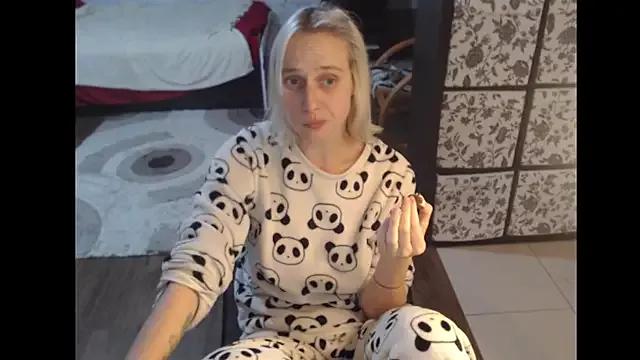 Ur_SweetLuckyGirl777 from StripChat is Freechat