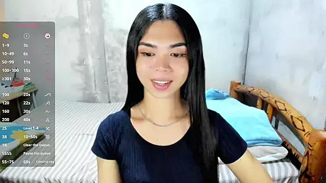UrHotSexyShine from StripChat is Freechat