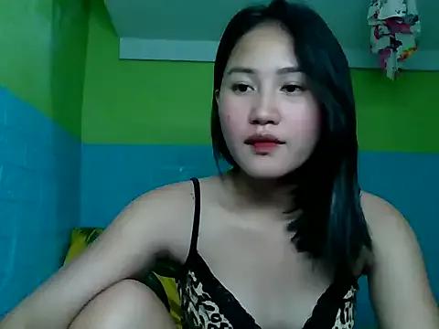 Ursexychixx_4u from StripChat is Freechat