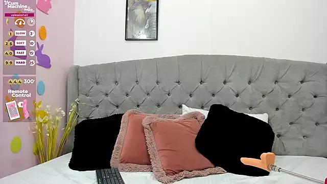 Valesskahall from StripChat is Freechat