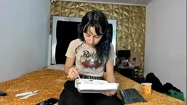 vampgyal_angels from StripChat is Freechat