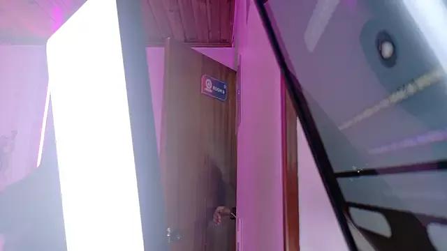 Vanelope__ from StripChat is Freechat