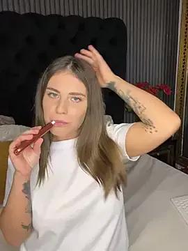 VanessaHart from StripChat is Freechat