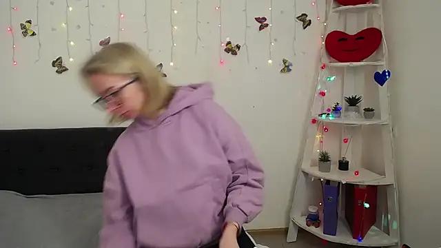VasilisaSii from StripChat is Freechat