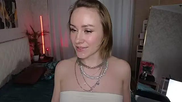 VeronicaRoss from StripChat is Freechat