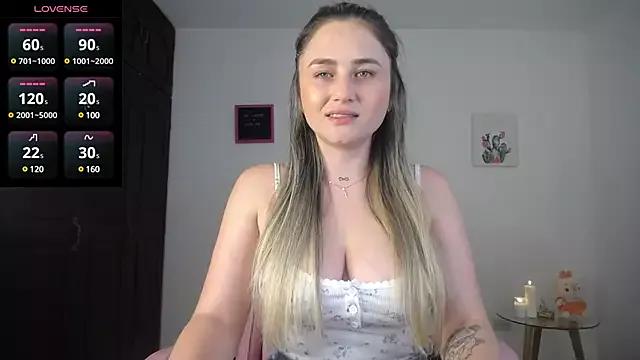 Veronika__Winslow_ from StripChat is Freechat