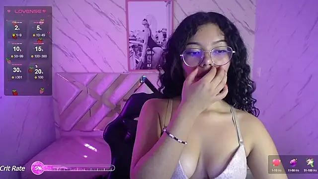 victoria_castillo_b from StripChat is Freechat