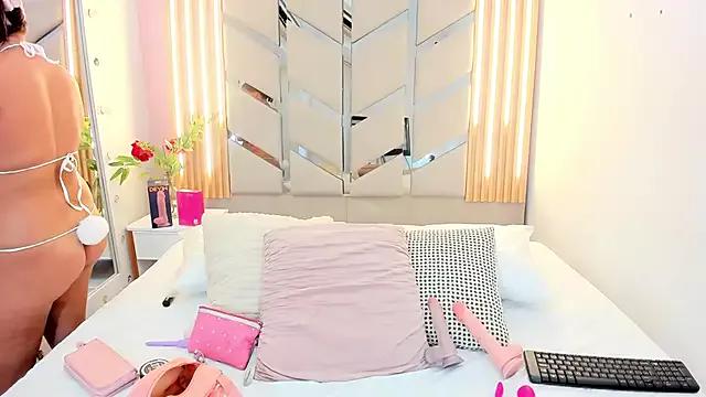 Check-out our cam rooms range and converse on a personal level with our delicious livecams streamers, showing off their spicy curves and toys.