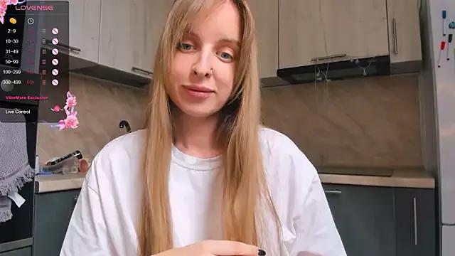 violet_blue_eyes from StripChat is Freechat