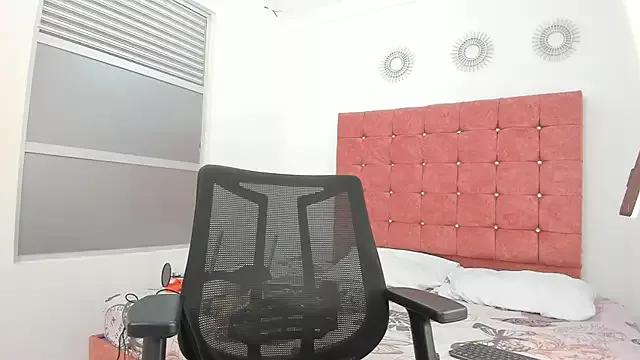 violet_sweet19__ from StripChat is Freechat
