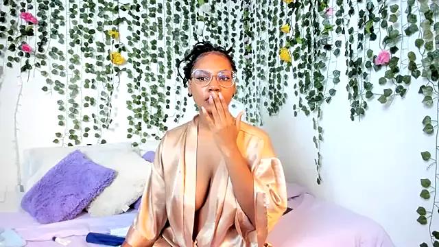 violeta_milleer from StripChat is Freechat