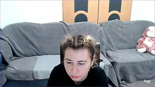 VioletaFlower7 from StripChat is Freechat
