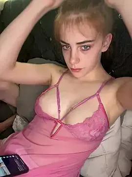 VioletxBlue from StripChat is Freechat
