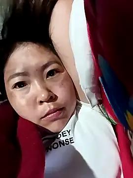 vivi_cute from StripChat is Freechat