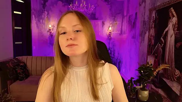 VivienLeeigh from StripChat is Freechat