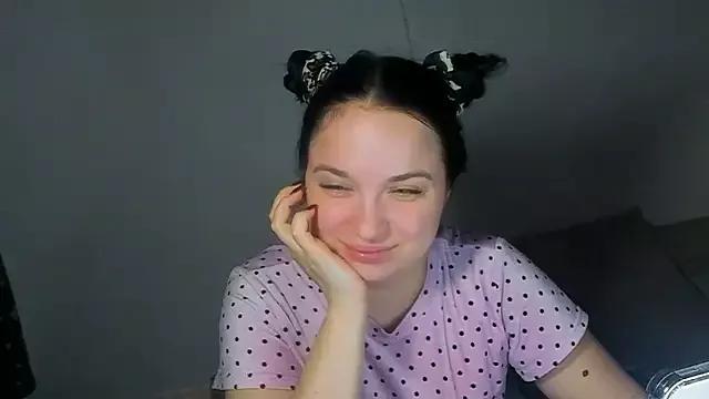 VoxxAura from StripChat is Freechat