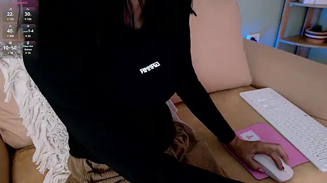 Check-out our cam rooms range and converse on a personal level with our delicious livecams streamers, showing off their spicy curves and toys.