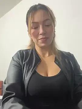 WilliamsKaily_ from StripChat is Freechat