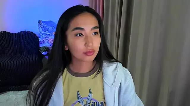 worldofkim from StripChat is Freechat