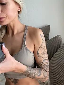 Check-out our cam rooms range and converse on a personal level with our delicious livecams streamers, showing off their spicy curves and toys.