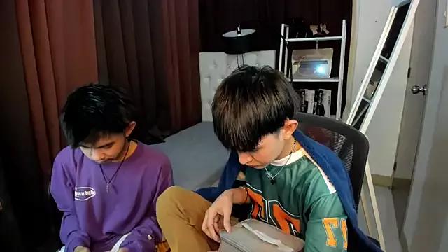 Check-out our cam rooms range and converse on a personal level with our delicious livecams streamers, showing off their spicy curves and toys.