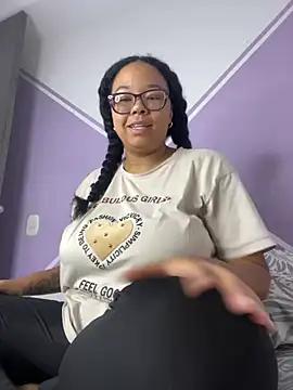 XMara from StripChat is Freechat