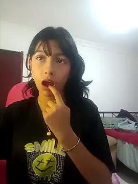 xoxo_milk from StripChat is Freechat