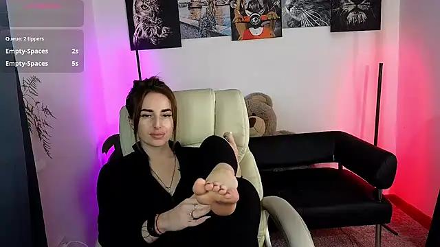 Check-out our cam rooms range and converse on a personal level with our delicious livecams streamers, showing off their spicy curves and toys.
