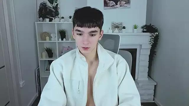 YamiTwink from StripChat is Freechat