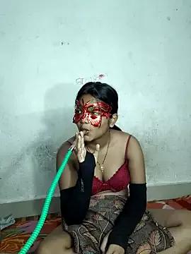 Your-Samayra from StripChat is Freechat