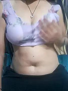Your-sweety from StripChat is Freechat