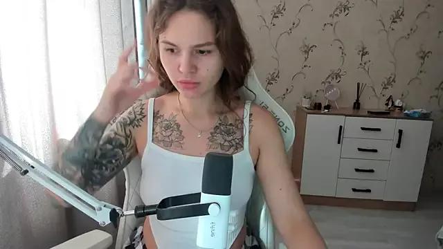 yourdreamm_ from StripChat is Freechat