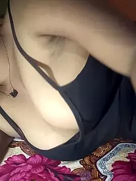 yoursexy_rumi from StripChat is Freechat
