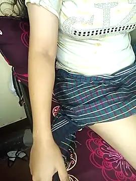 yourtamilcouple from StripChat is Freechat