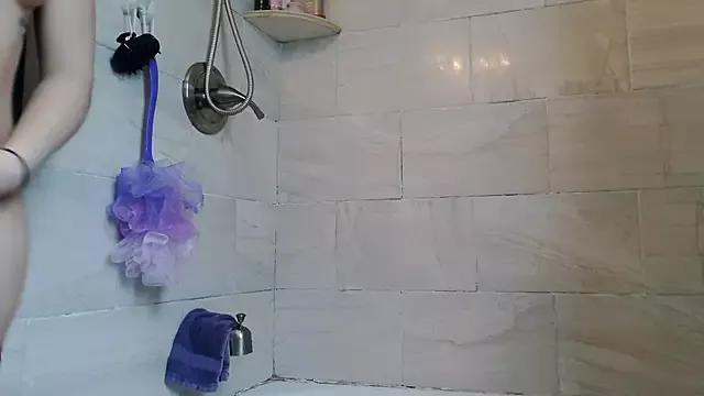 Yumiepussyy from StripChat is Freechat