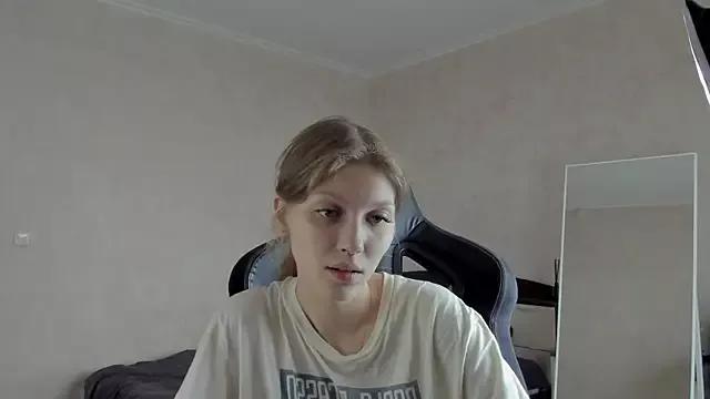 YunaRosse from StripChat is Freechat